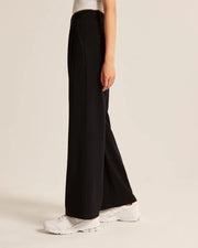 Urban Chic Wide-Leg Pants | Effortless Smart Casual