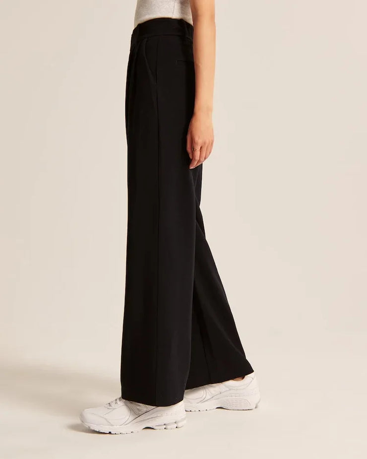 Urban Chic Wide-Leg Pants | Effortless Smart Casual