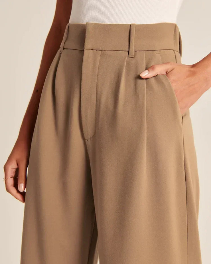 Urban Chic Wide-Leg Pants | Effortless Smart Casual