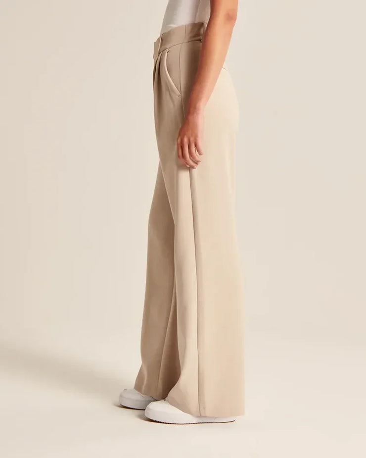 Urban Chic Wide-Leg Pants | Effortless Smart Casual